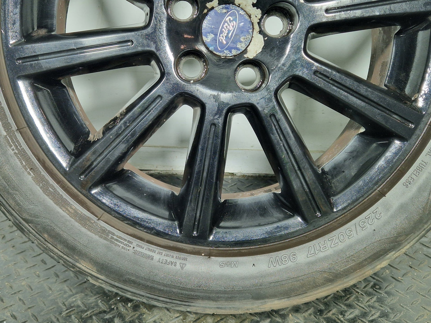 Ford S-Max MK1 (CD340) MPV 17" Alloy Wheel with Tyre 3mm 225/50/17 8M2J-1007-AA
