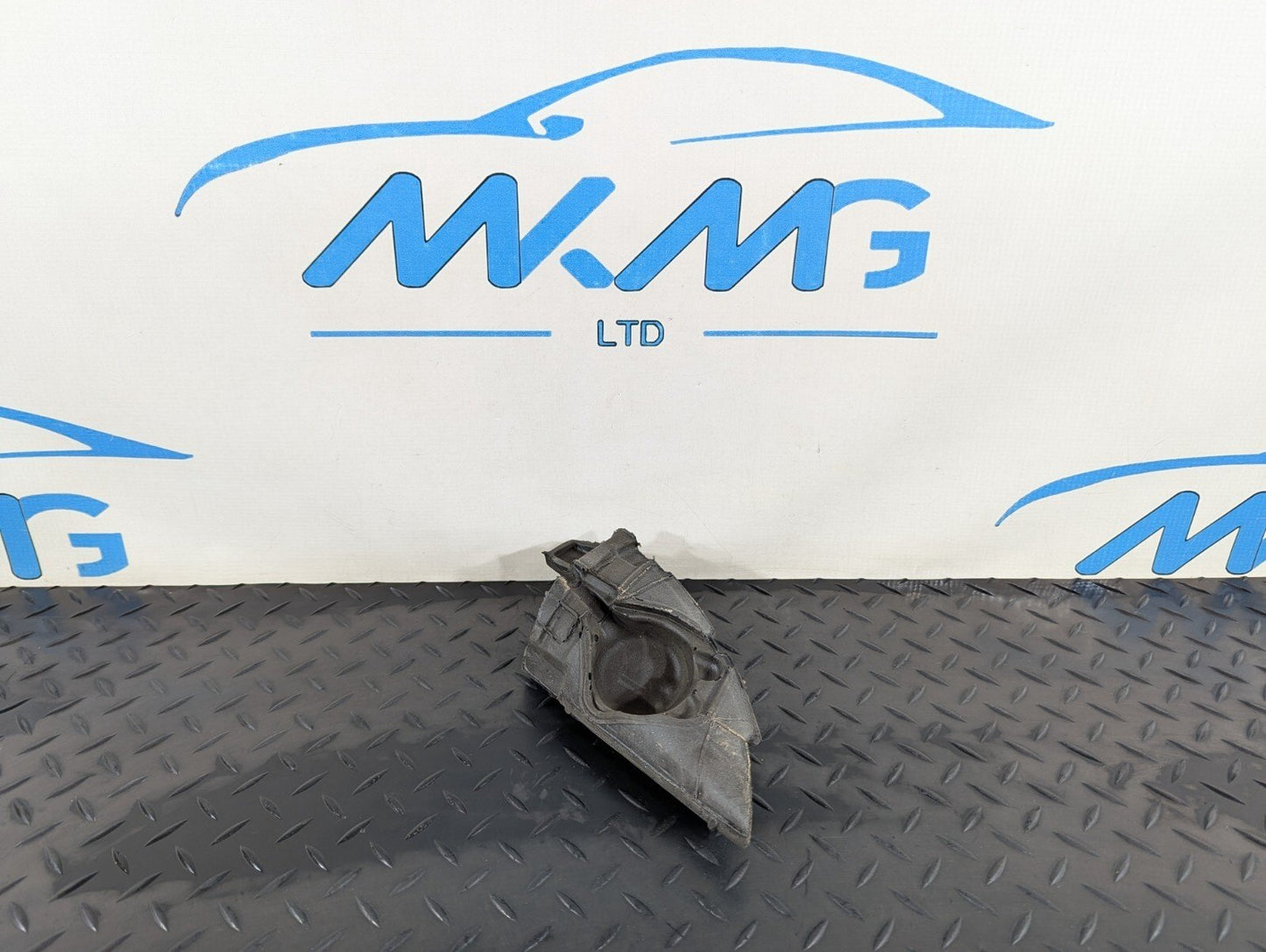 11-19 MERCEDES BENZ ML W166 FRONT RIGHT SIDE DOOR CORNER COVER A1667200244