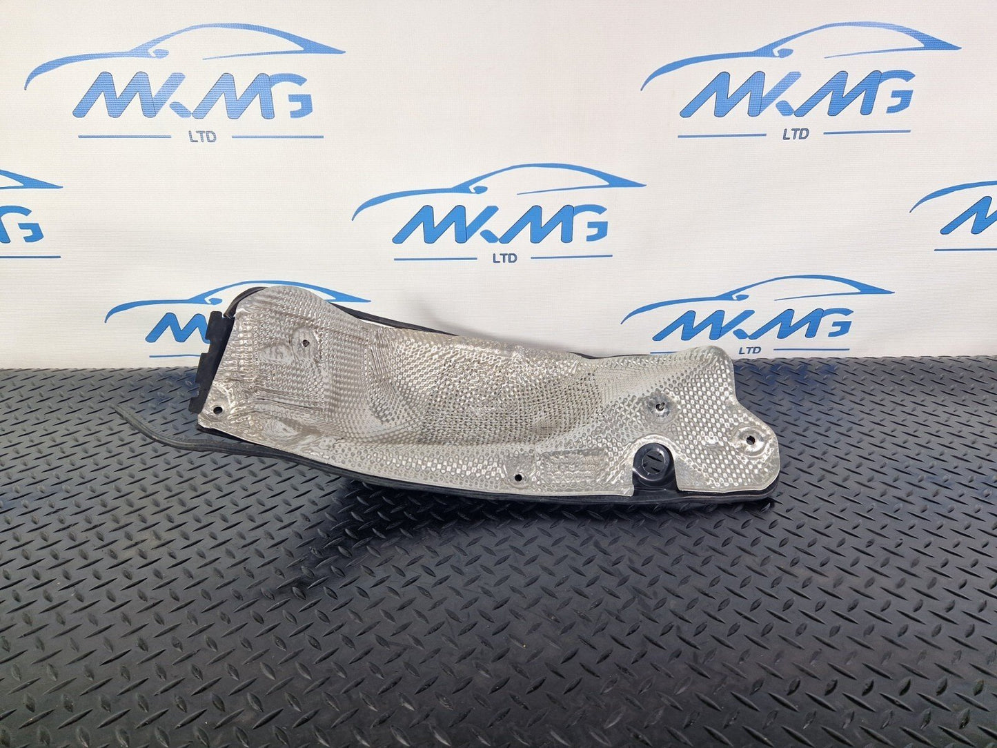 12-18 AUDI A6 C7 GENUINE OEM EXHAUST SILENCER HEAT SHIELD 4G0804165E 4G0819532B