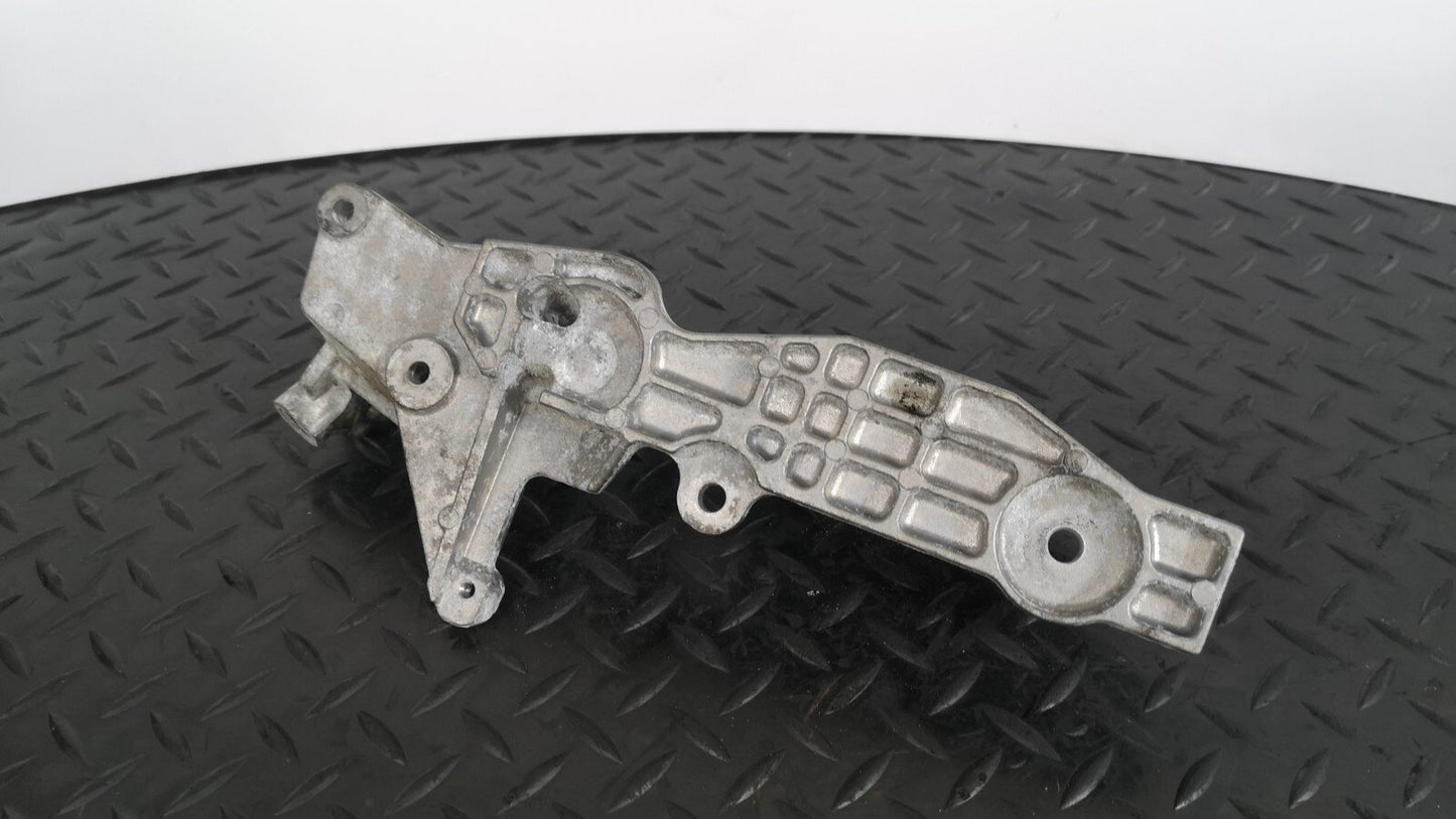 12-18 MERCEDES A B CLA-CLASS1.8/2.1 CDI EGR COOLER BRACKET OM651 A6510943027