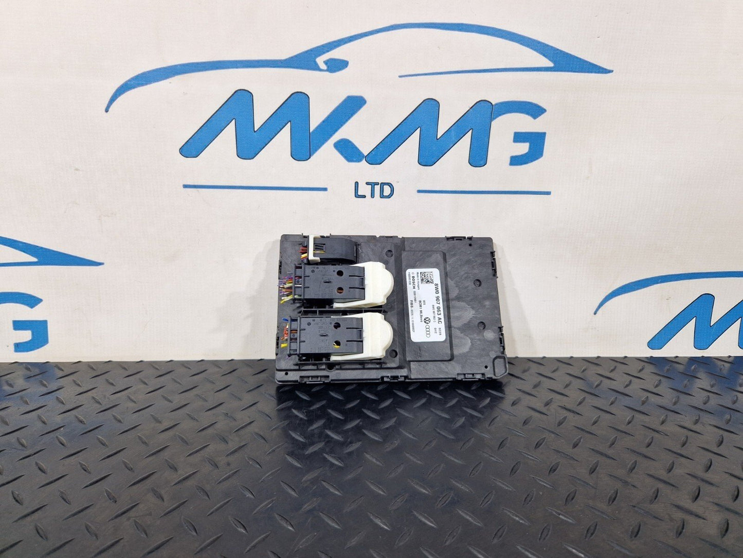16-19 AUDI A4 B9 COMFORT CONVENIENCE CONTROL MODULE UNIT 8W0907063AC