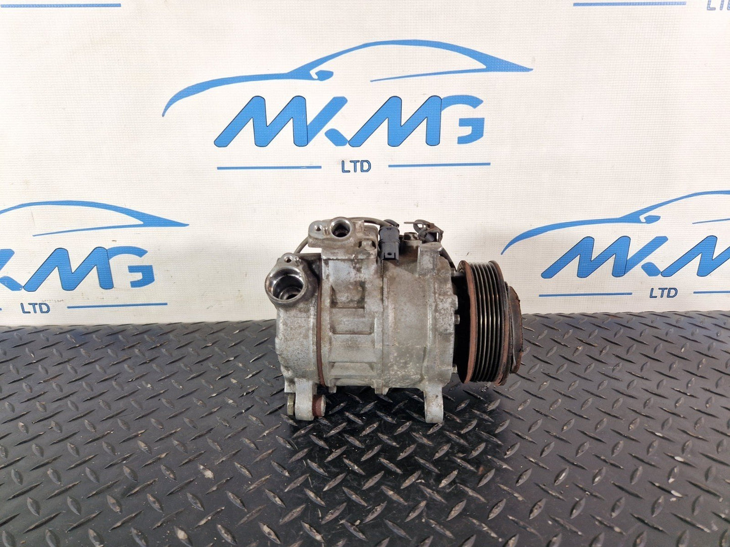 11-18 BMW 6 SERIES F13 GENUINE A/C COMPRESSOR PUMP 447260-4533