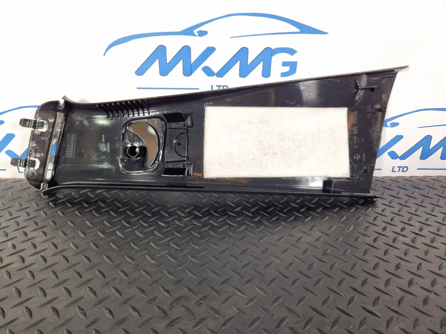 18-ON MERCEDES A CLASS W177 RIGHT DRIVER SIDE B-PILLAR TRIM PANEL A1776900300