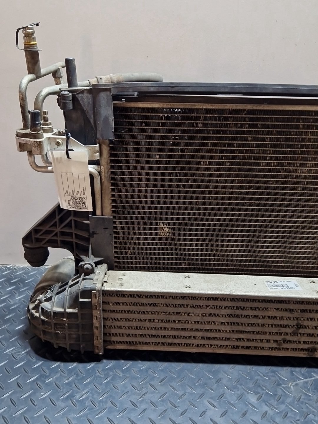 Volvo C30 2.0LL Diesel kw D5204T5 Genuine Engine Cooling Radiator 3M51-8005-DB