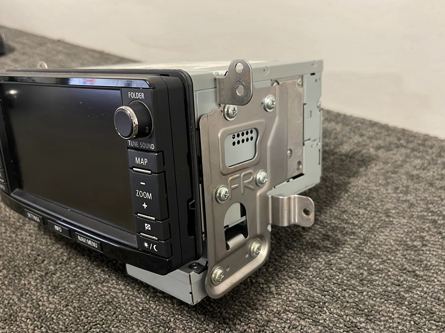 Mitsubishi Outlander PHEV MK3 Genuine Radio Stereo Head Unit 8750A482 8750A403