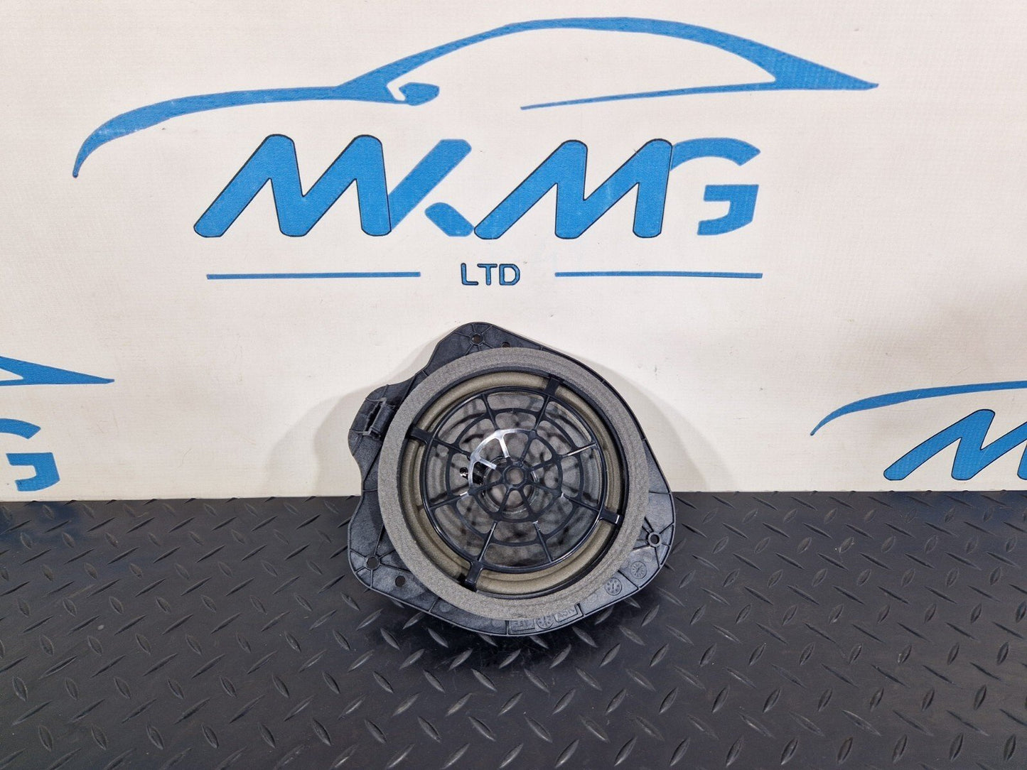 AUDI A5 F5 GENUINE PASSENGER SIDE REAR DOOR SPEAKER 8W7035411