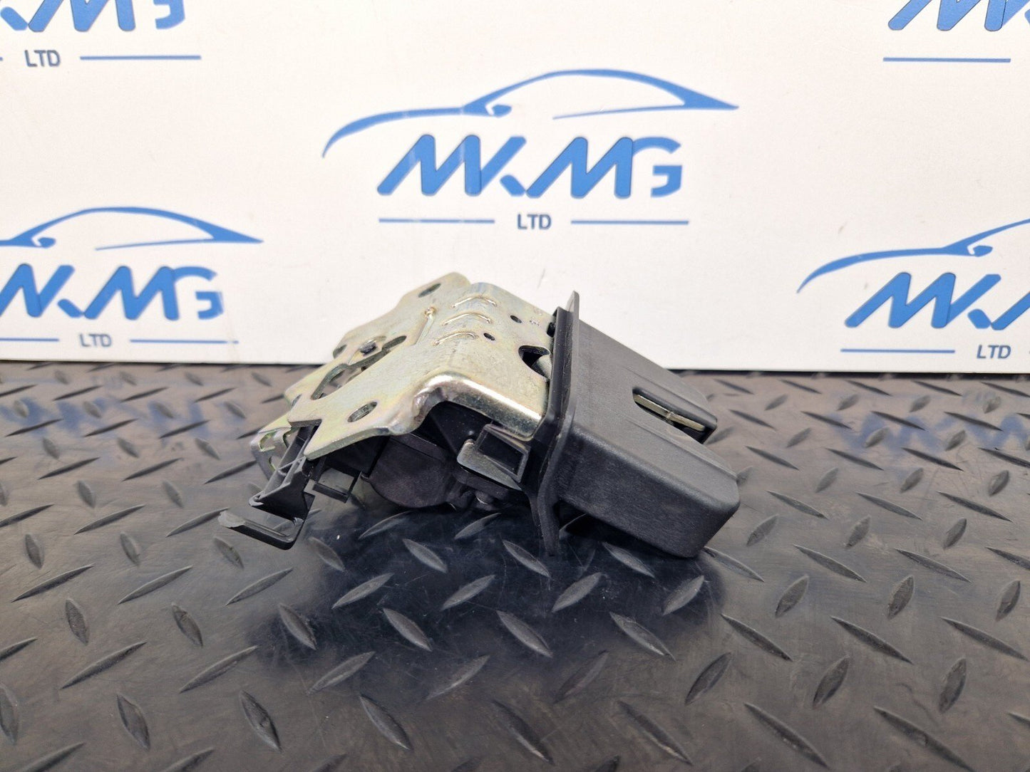 Audi Unknown Part Type 3G0827503A