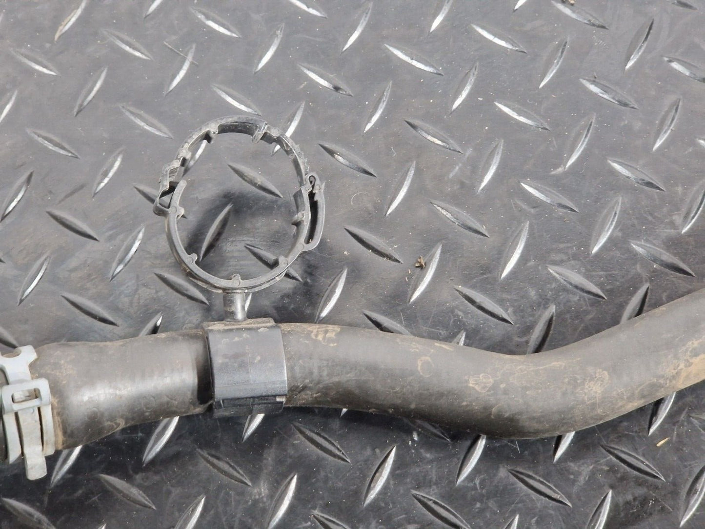 16-19 AUDI A4 B9 AVANT GENUINE 1.4 TFSI WATER COOLANT PIPE HOSE 8W0819342C