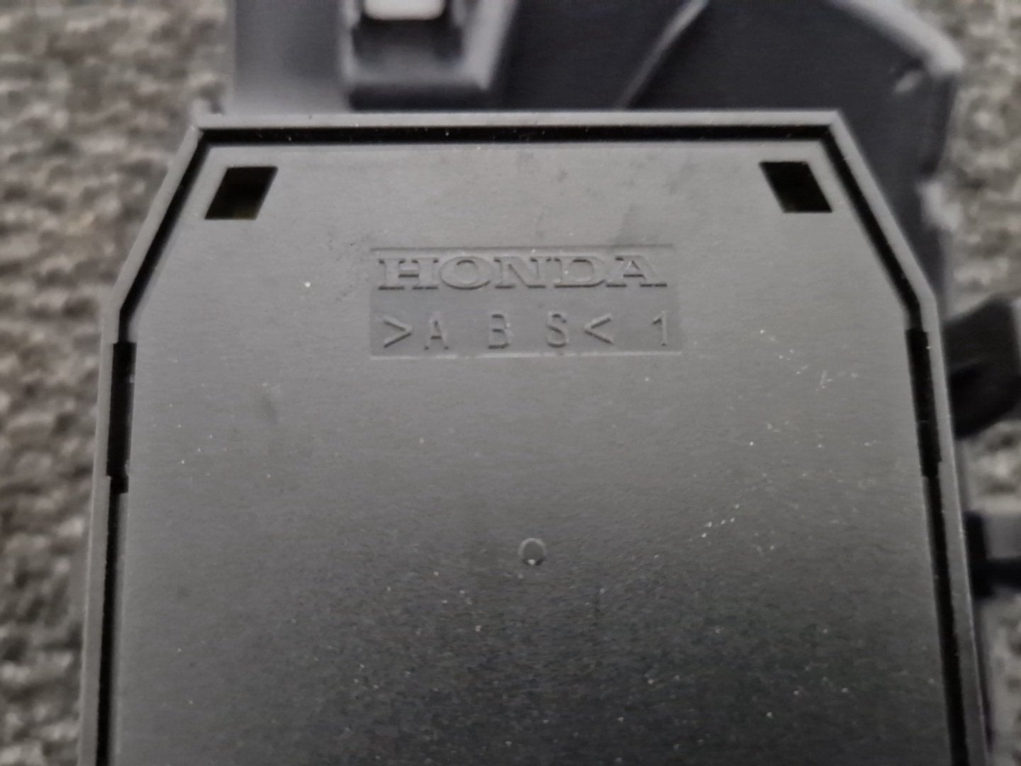 Honda Insight MK2 (ZE2) Hatchback Genuine Front Right Window Switch Trim