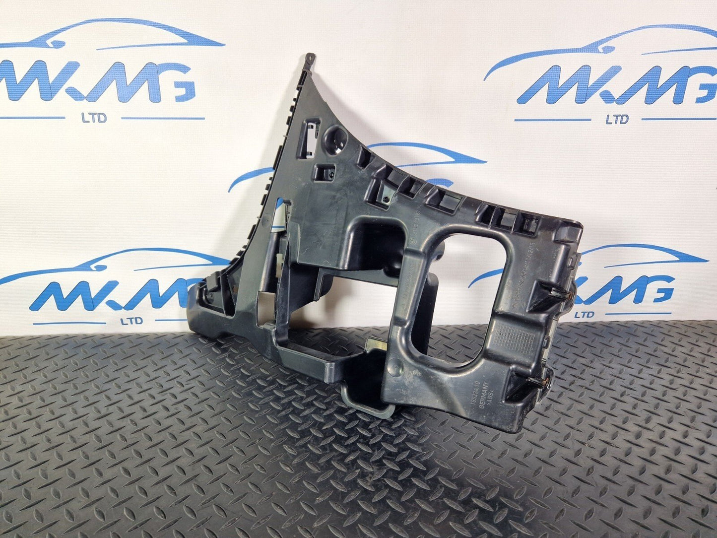BMW 2 SERIES GRAN TOURER F46 GENUINE REAR RIGHT O/S BUMPER BRACKET MOUNT 7318754