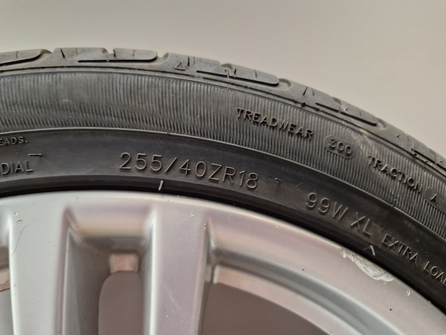 BMW 3 Series F30 F31 18" Alloy Wheel with Tyre 255/40/18 7845881