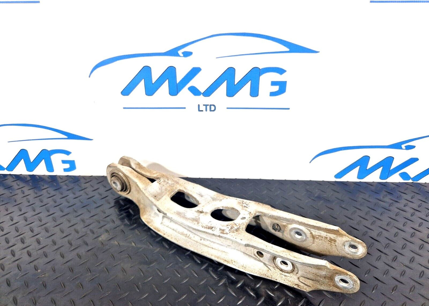 16-19 AUDI A4 B9 AVANT ULTRA SPORT REAR CONTROL ARM FITS BOTH SIDES 8W0505311E