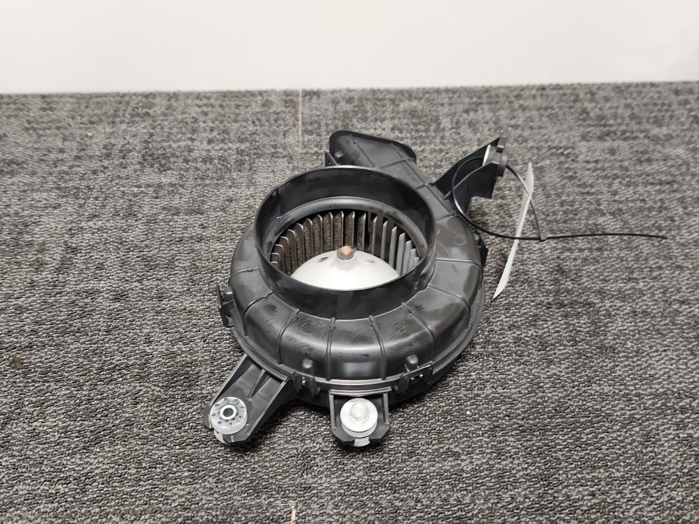 Honda Insight MK2 (ZE2) Hatchback Hybrid Battery Cooling Fan 1J810-RBJ-0031