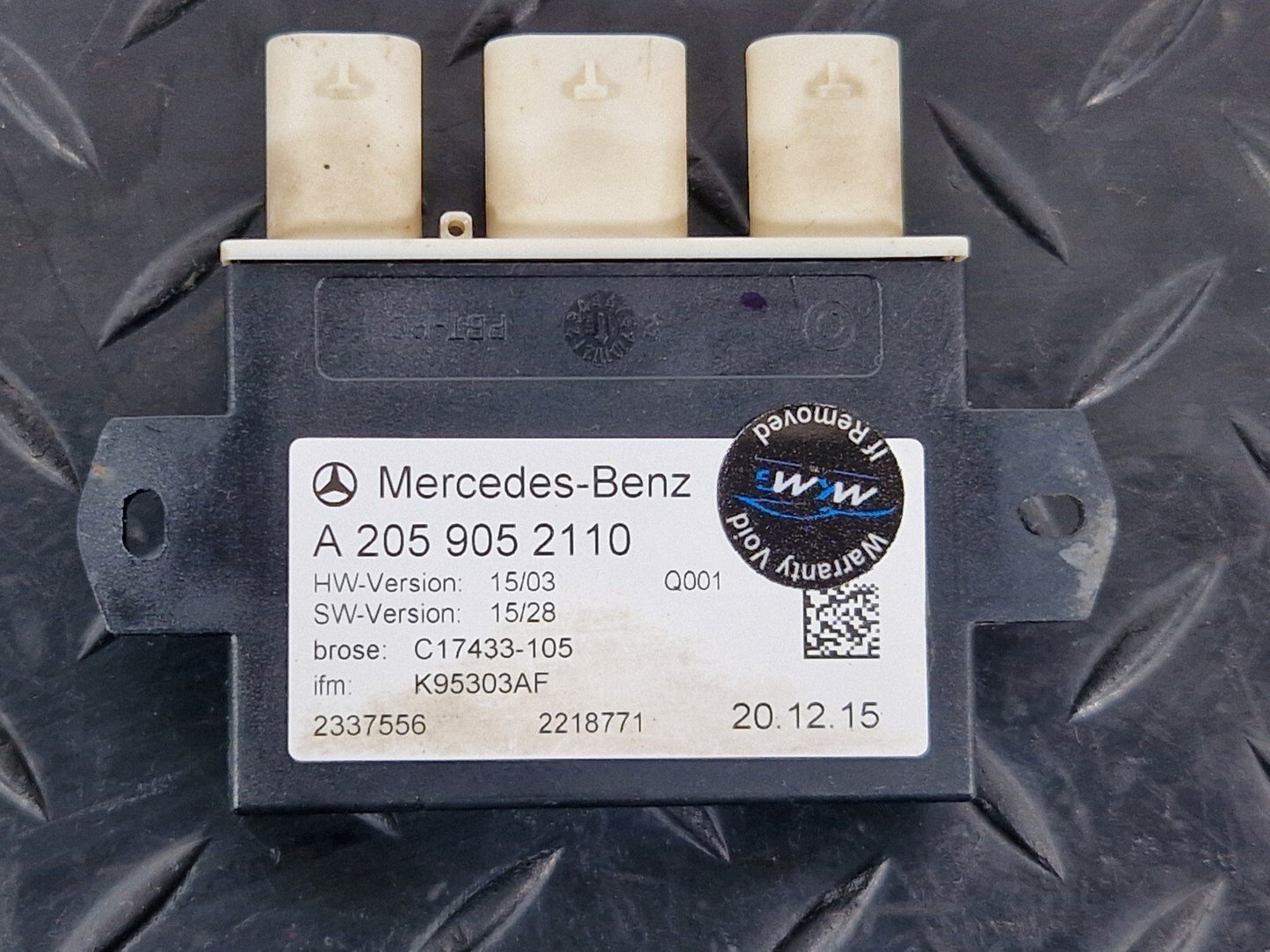 18-ON MERCEDES BENZ SPRINTER W209 REAR PARKING SENSOR ECU MODULE A2059052110
