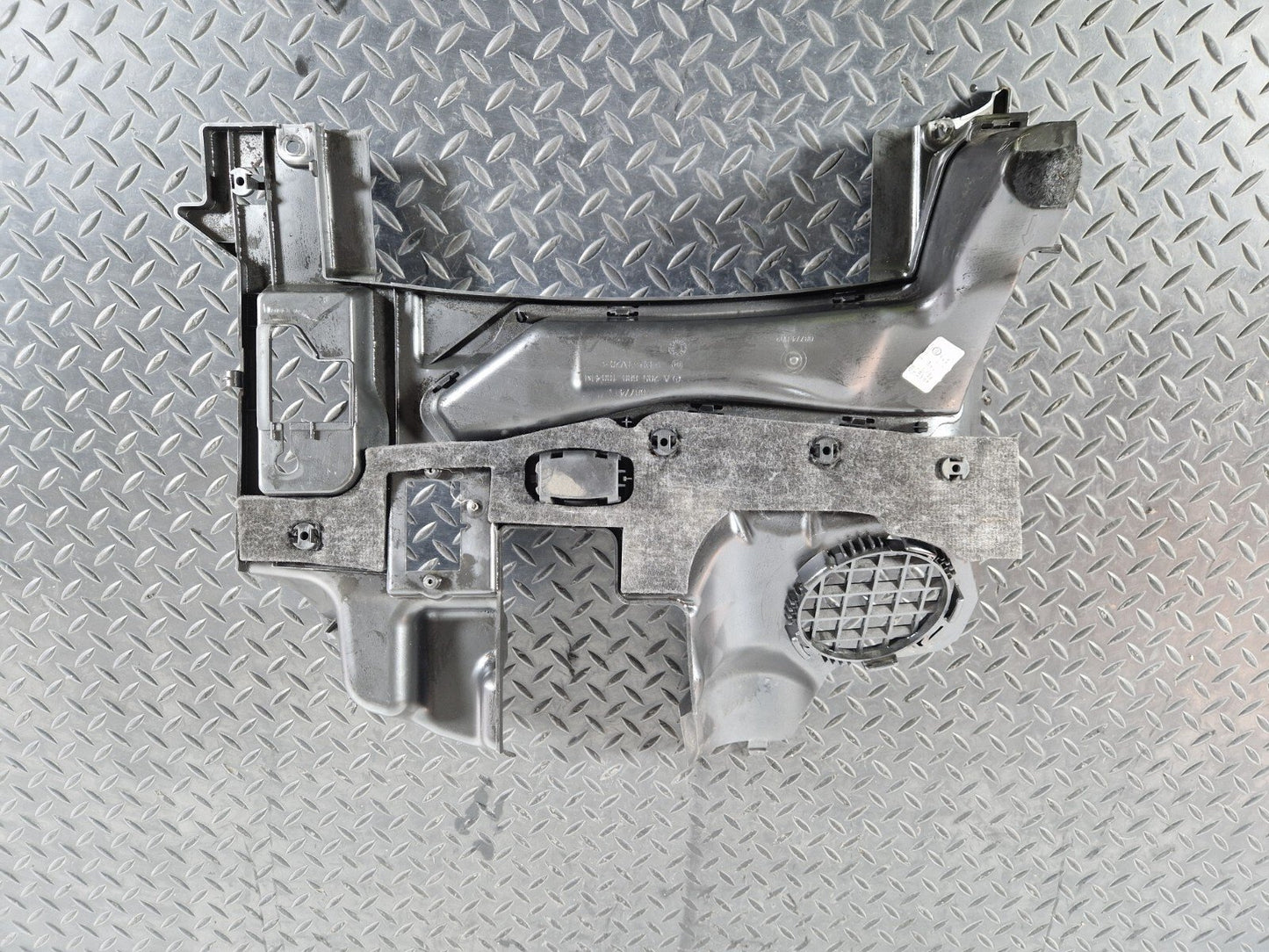 Mercedes-Benz Unknown Part Type A2056801004