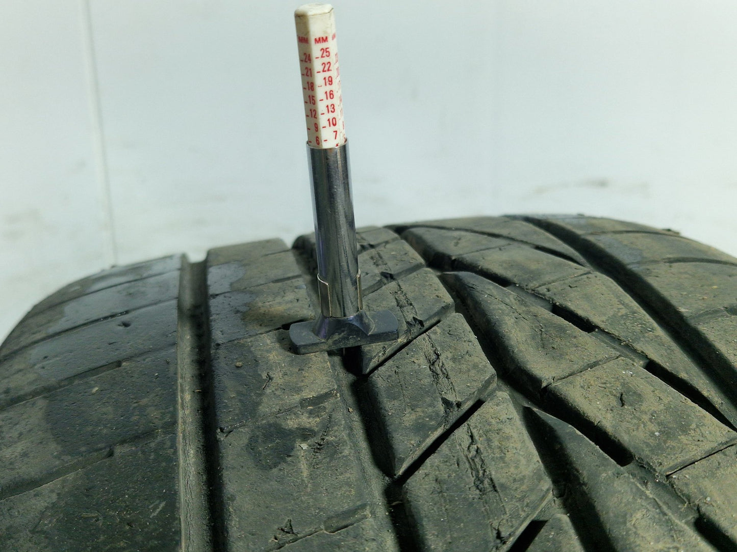 Audi 20" Alloy Wheel with Tyre 255/45/20 5mm 8R060102586