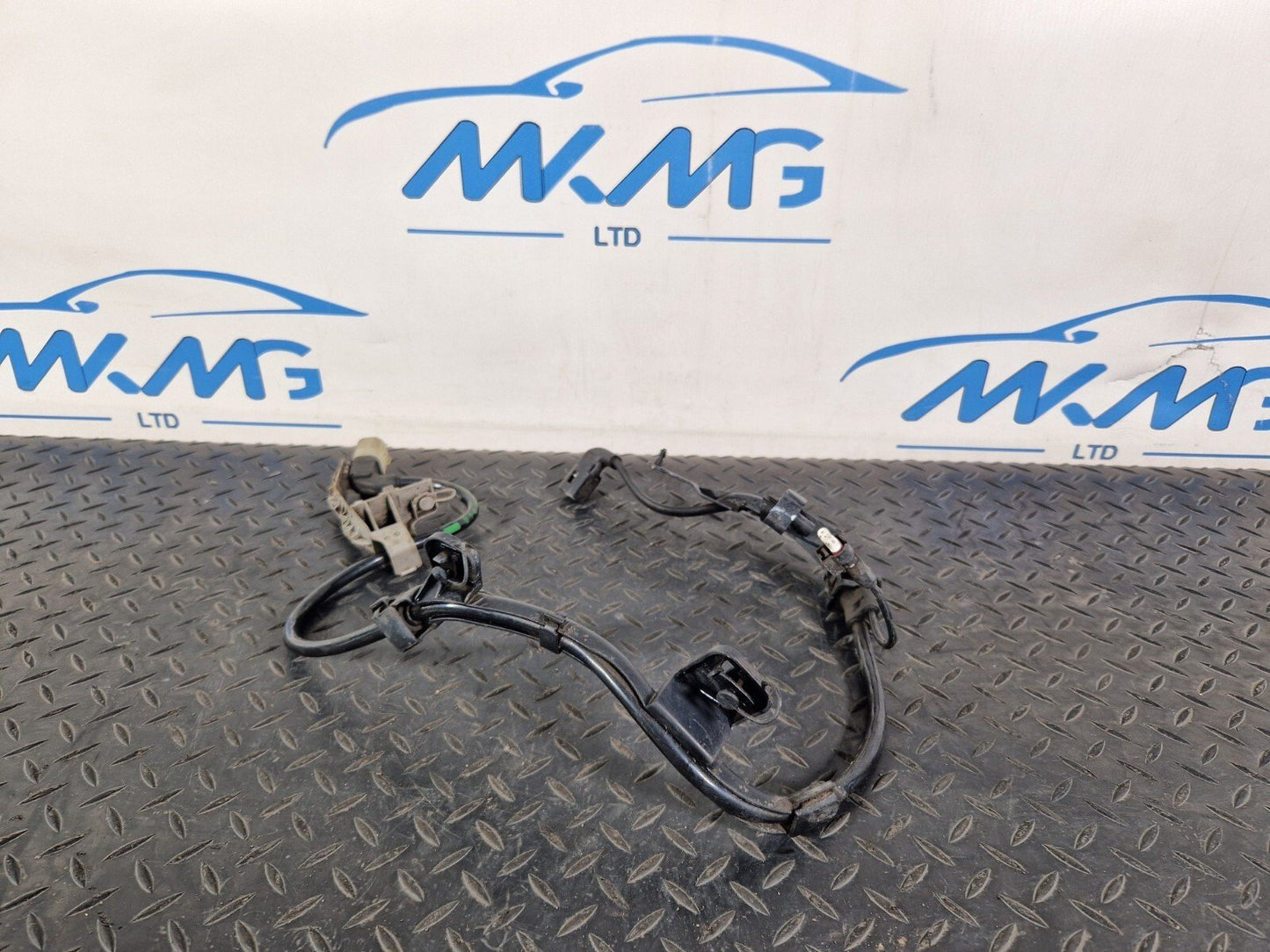 19-ON MERCEDES BENZ B CLASS W247 REAR RPM SPEED SENSOR WIRE HARNESS A2475400600