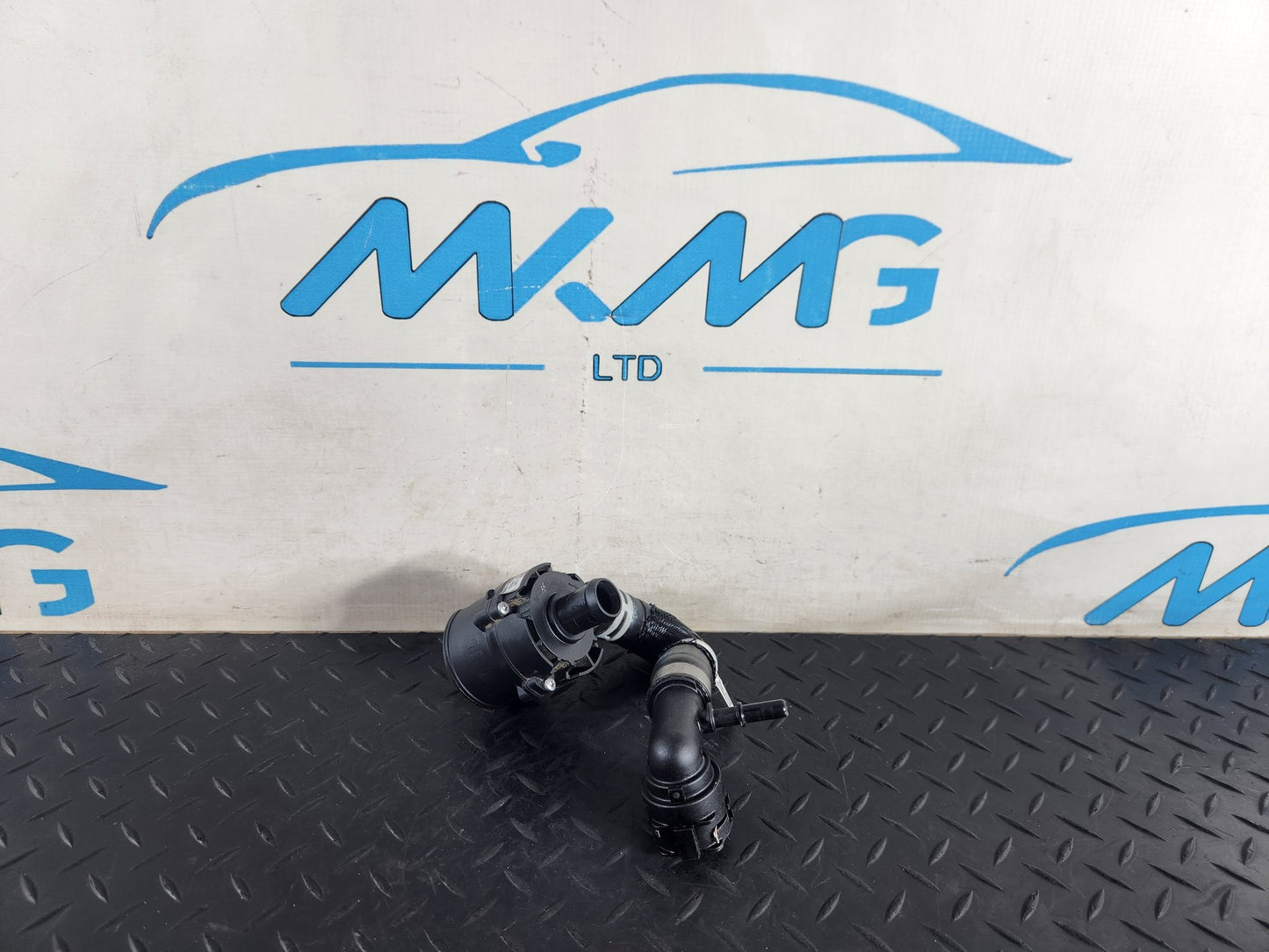 RANGE ROVER EVOQUE L551 AUXILIAY WATER PUMP M8D218D474AA M8D218C429AA