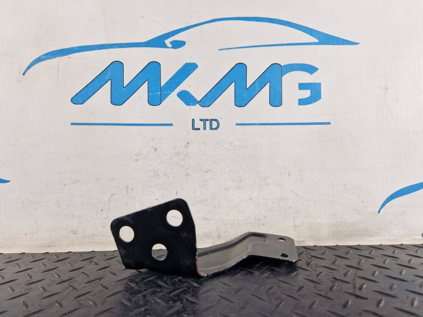 16-20 AUDI Q7 4M GENUINE COOLANT PUMP BRACKET MOUNT 4M0121233CD