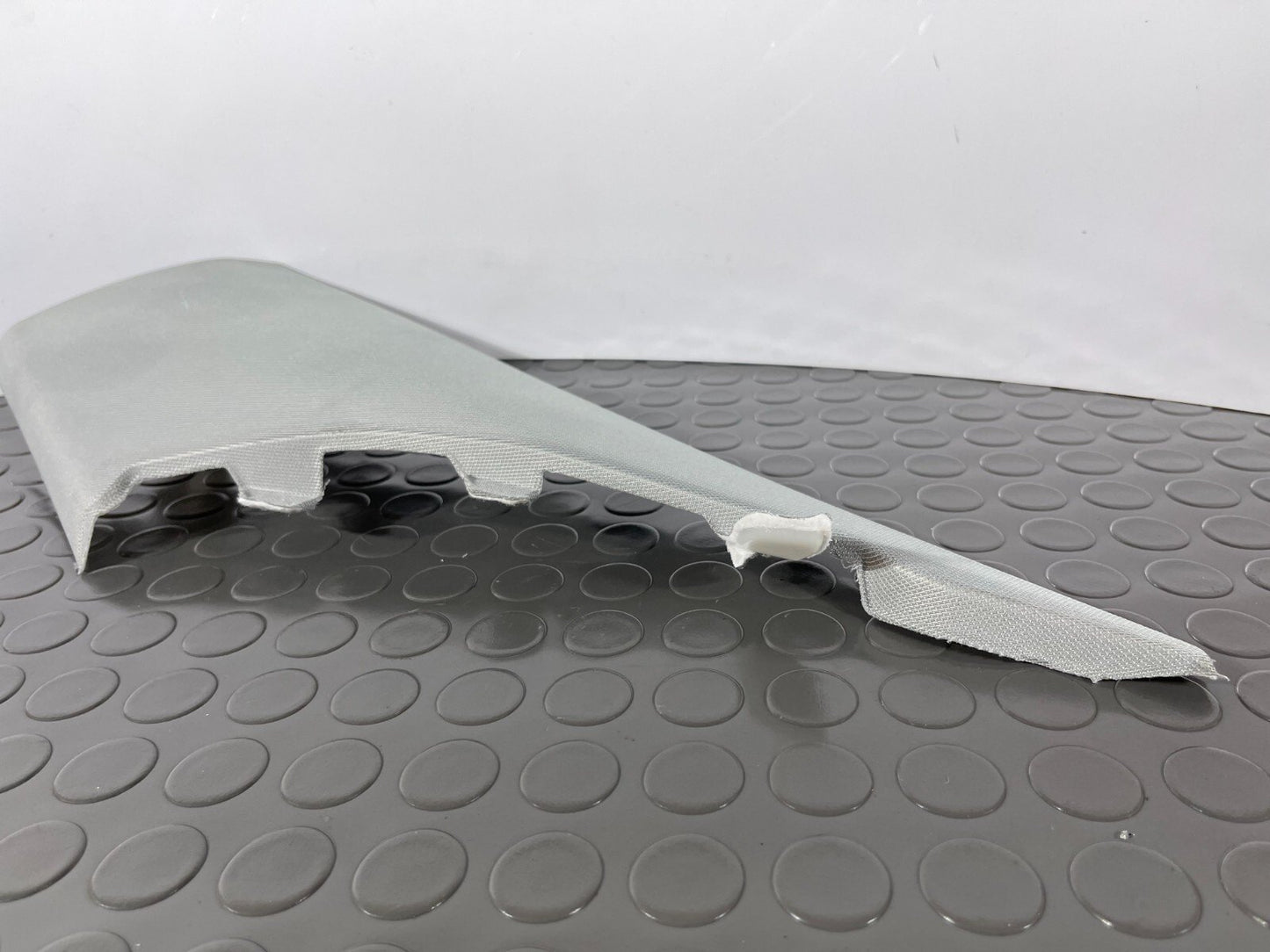 16-19 AUDI A4 B9 SALOON GENUINE REAR RIGHT O/S C-PILLAR TRIM COVER 8W5867246