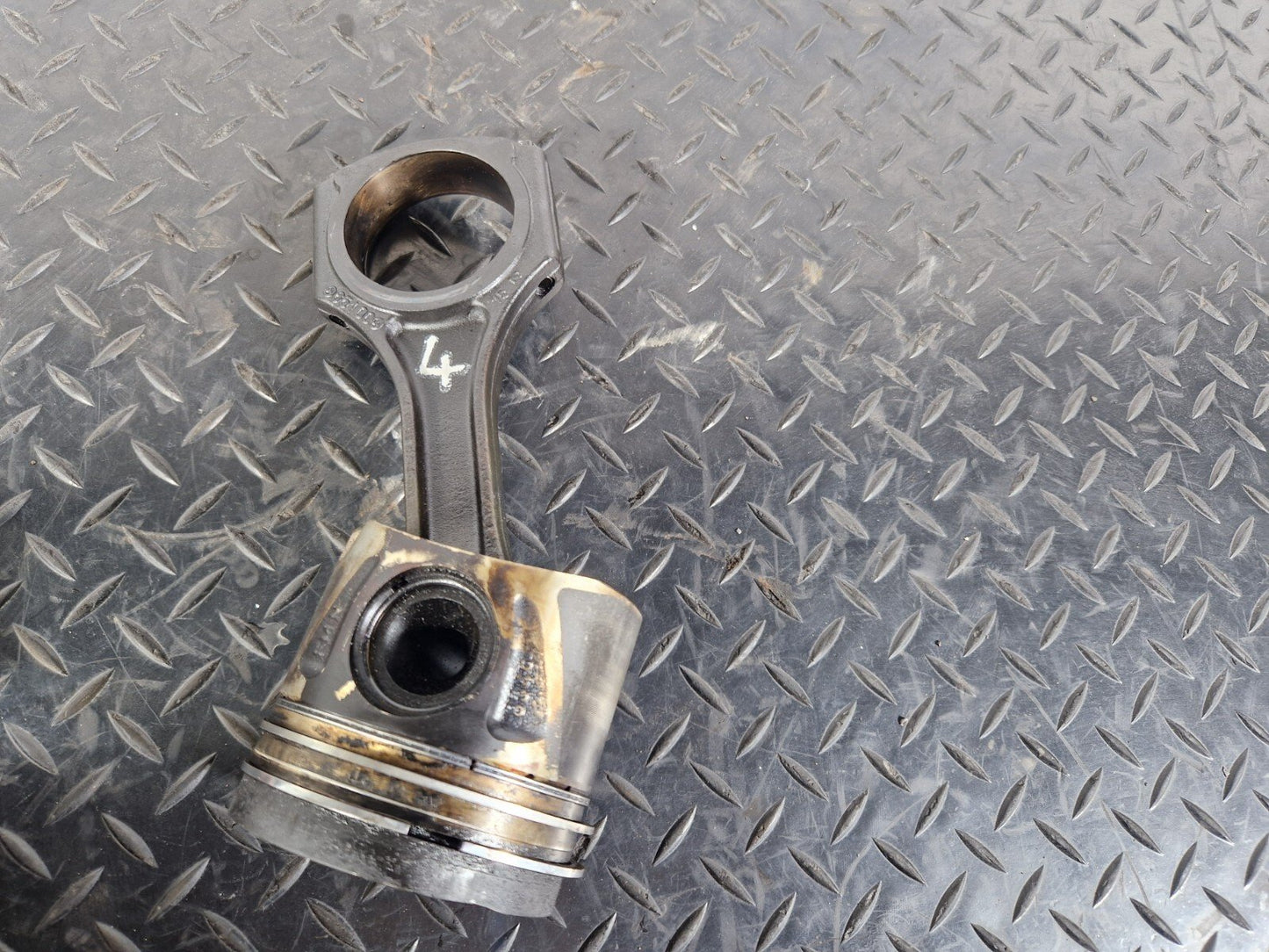 14-21 MERCEDES BENZ C300h W205 COMPLETE PISTON WITH CON ROD 65100