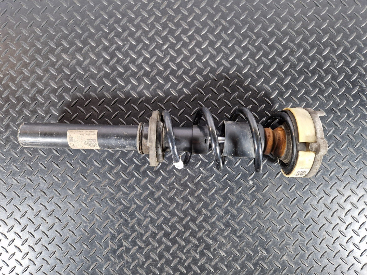 AUDI A5 F5 A4 B9 S-LINE FRONT COMPLETE SHOCK ABSORBER FITS BOTH SIDE 8W0413031BA