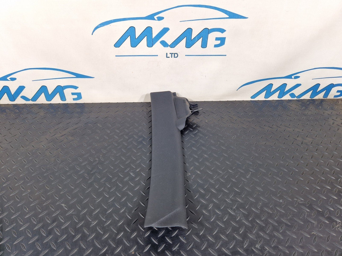 20-24 BMW 1 SERIES F40 REAR DOOR ENTERANCE TRIM RIGHT DRIVER SIDE 7444942