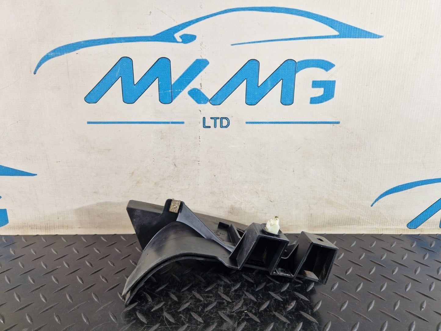 10-18 VW TOUAREG 7P REAR RIGHT MUD FLAP SPLASH GUARD 7P6854856