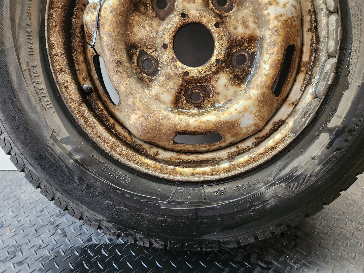 Ford Transit MK6 (V185) Cargo Van Steel Wheel with Tyre 215/75/16 ~6mm