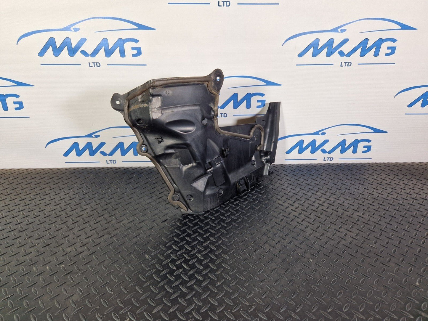 14-21 MERCEDES-BENZ C250D W205 GENUINE ENGINE COMPARTMENT PANEL A2056200140