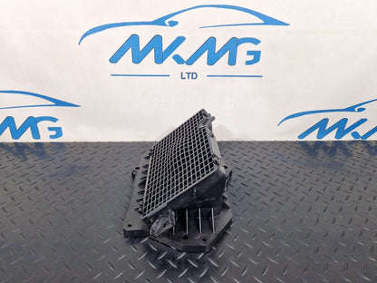 16-19 AUDI A4 B9 GENUINE FRONT AIR INTAKE DUCT VENT 8W2819904A
