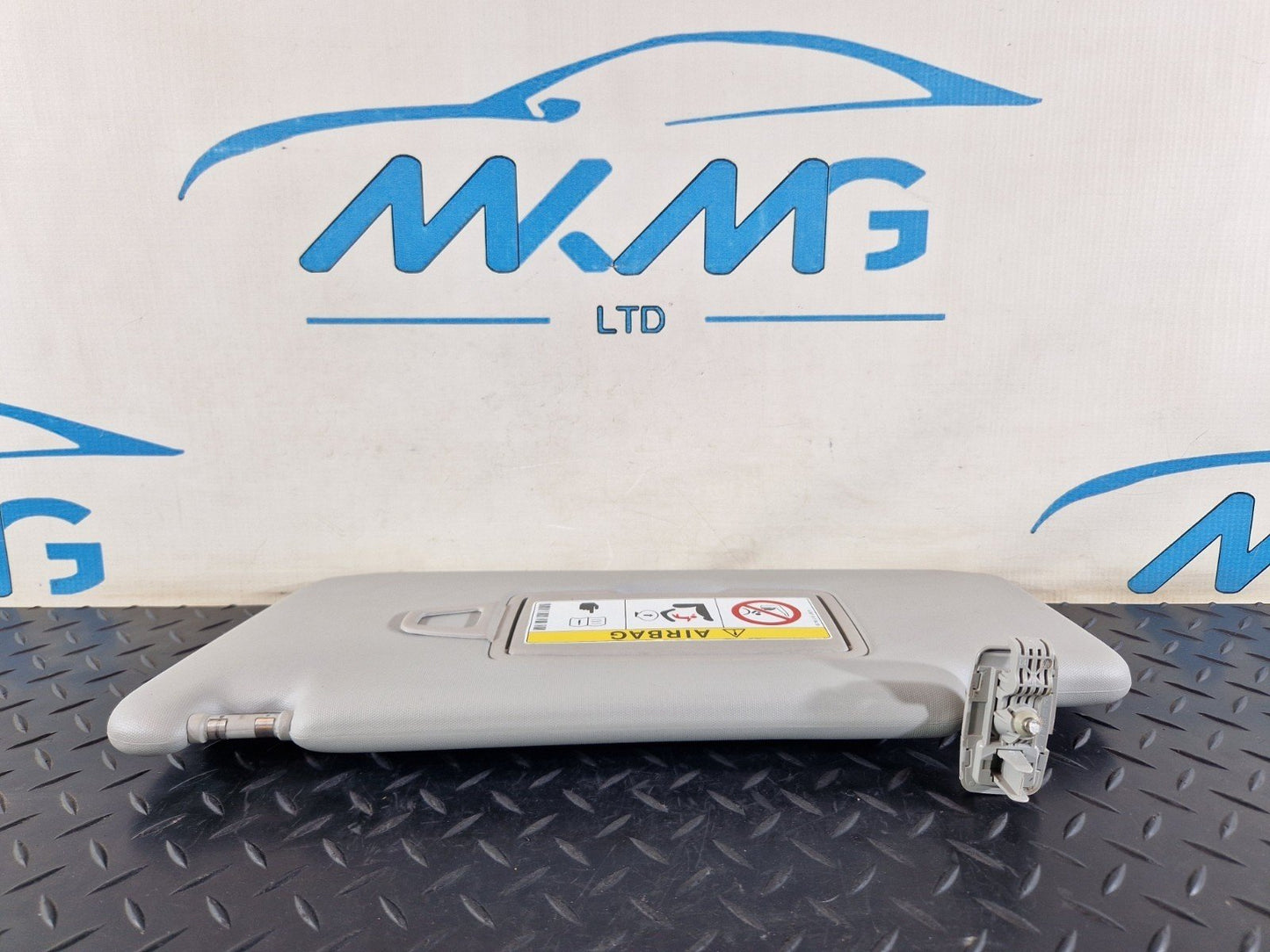 11-19 MERCEDES BENZ ML W166 GENUINE LEFT N/S SUN VISOR A1668100110
