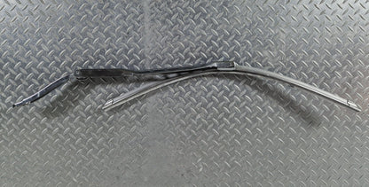 11-19 MERCEDES BENZ ML W166 GENUINE FRONT RIGHT WIPER ARM A1668201040