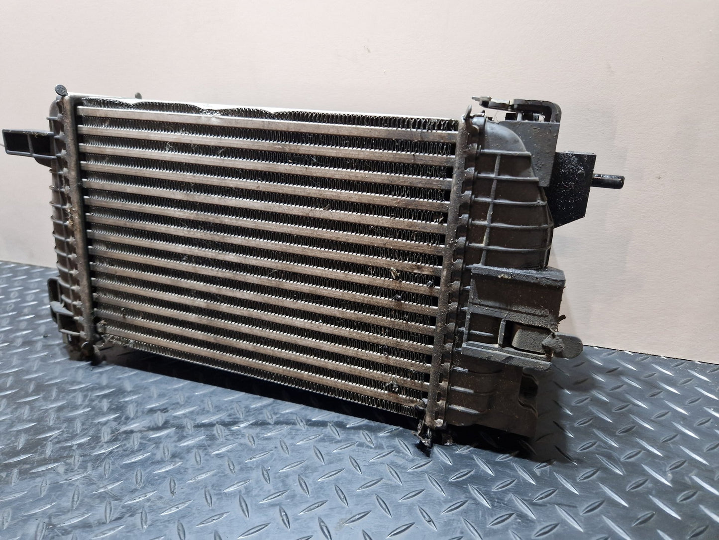 Vauxhall Meriva MK2 (B) (4470) MPV 1.7 Genuine Radiator Intercooler 13283253