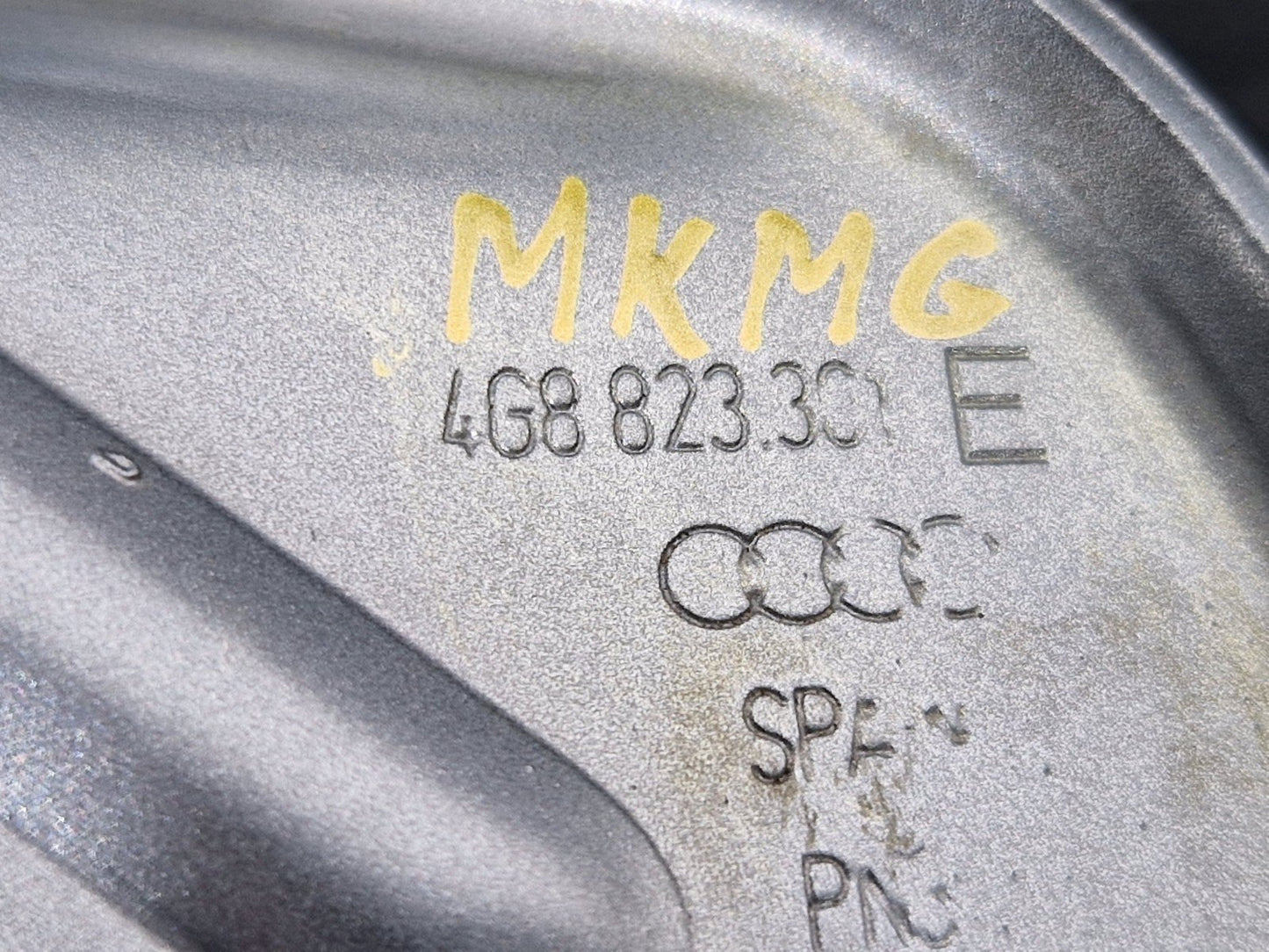 15-18 AUDI A7 4G OEM GENUINE BONNET HINGE LEFT 4G8823301E