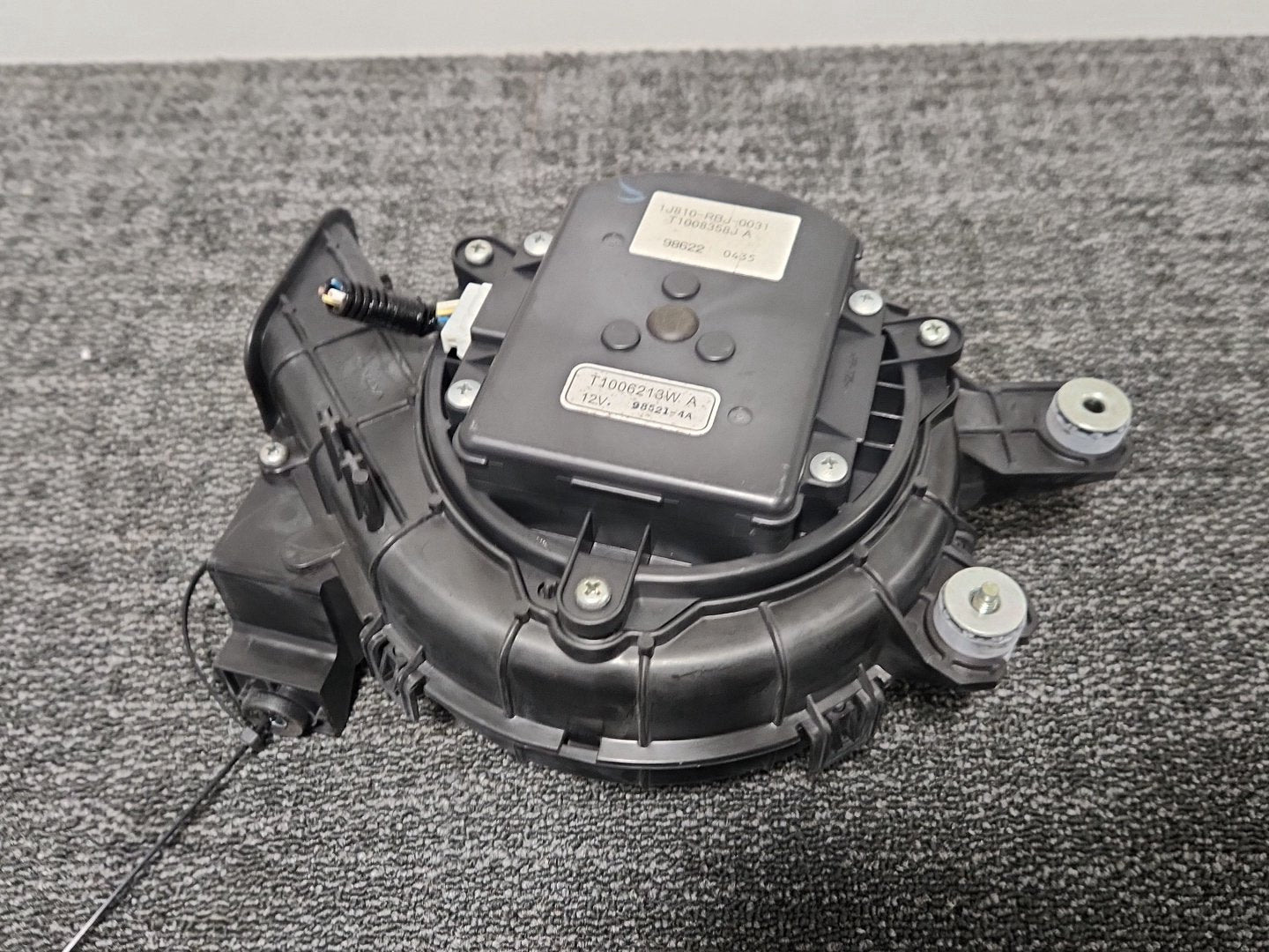 Honda Insight MK2 (ZE2) Hatchback Hybrid Battery Cooling Fan 1J810-RBJ-0031