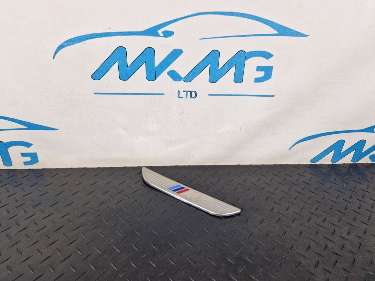 10-13 BMW E70 LCI X5 GENUINE OEM REAR DOOR KICK PLATES SILL COVER TRIM 7205265