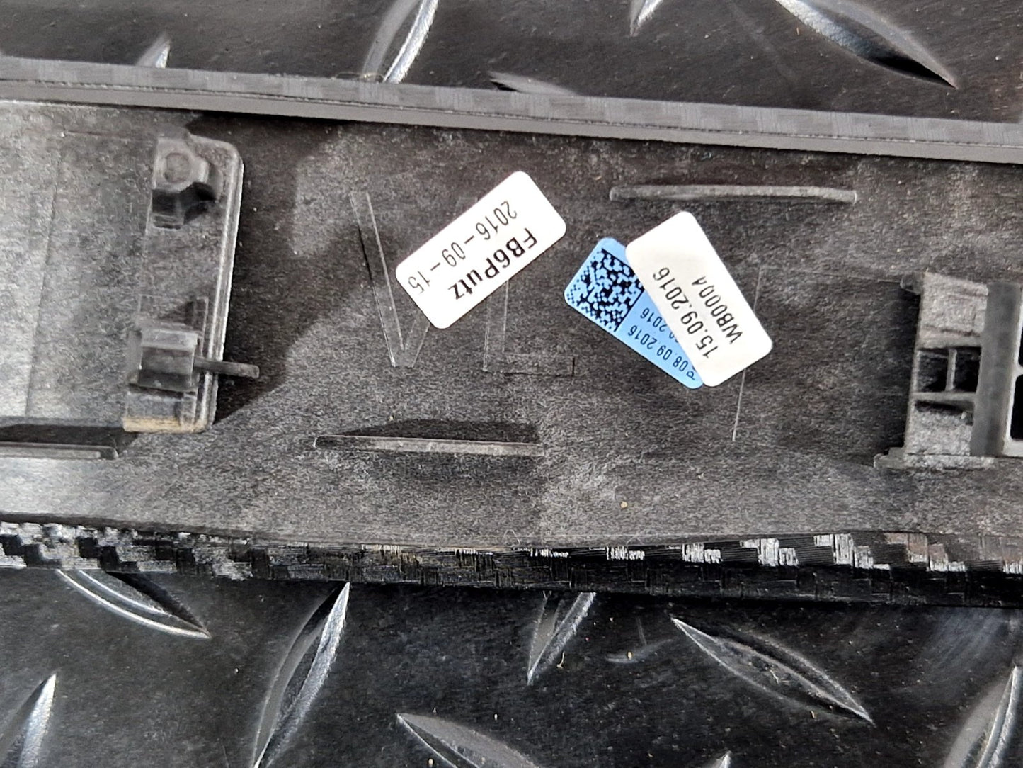 16-19 AUDI A4 B9 GENUINE FRONT LEFT PASSENGER SIDE DOOR CARD TRIM 8W0867409