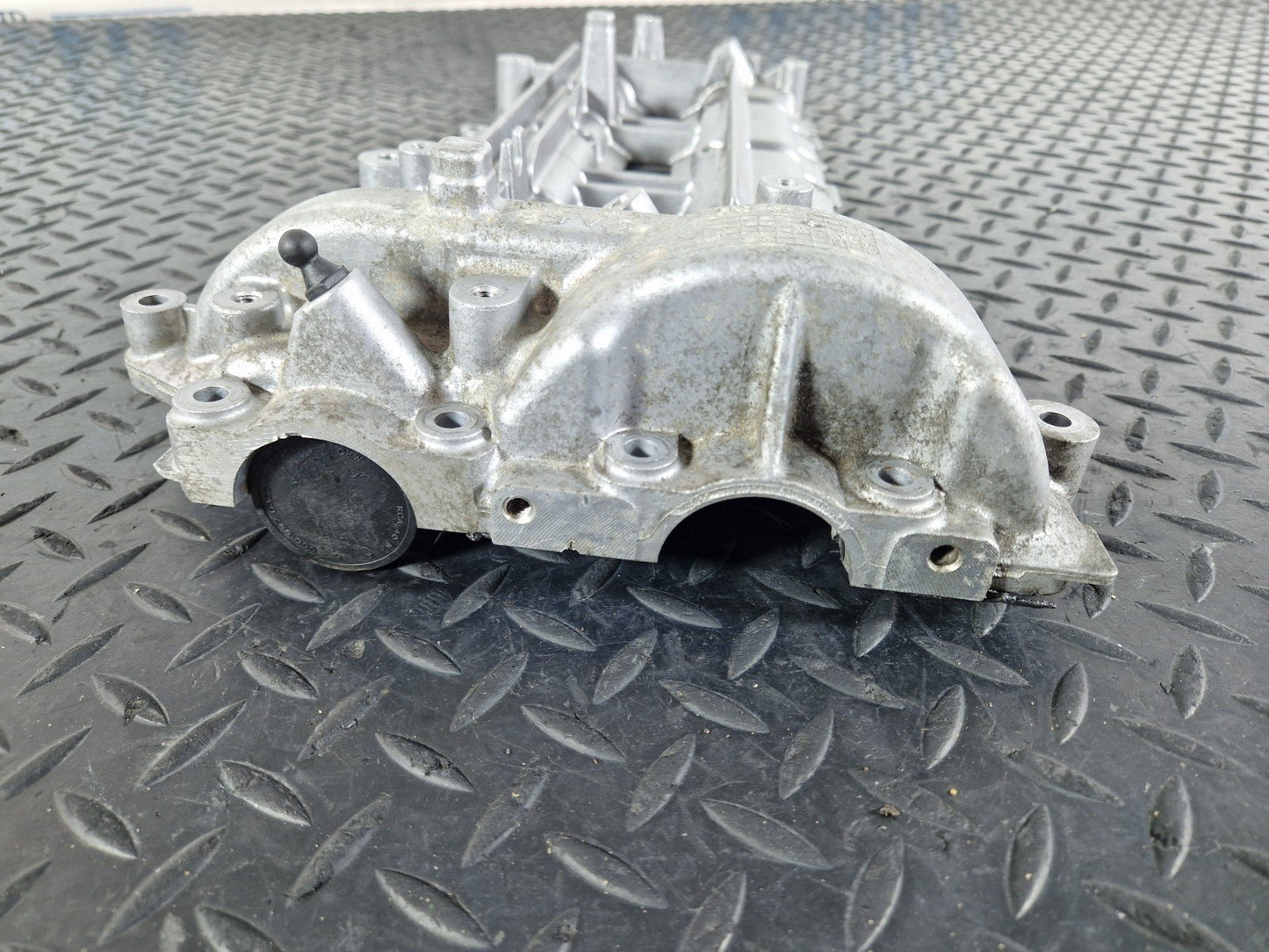 11-19 MERCEDES BENZ ML W166 642.826 ENGINE ROCKER COVER A6420101230