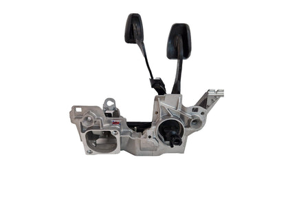 16-19 AUDI A4 B9 GENUINE BRAKE & CLUTCH PEDAL BOX ASSEMBLY 8W2721117
