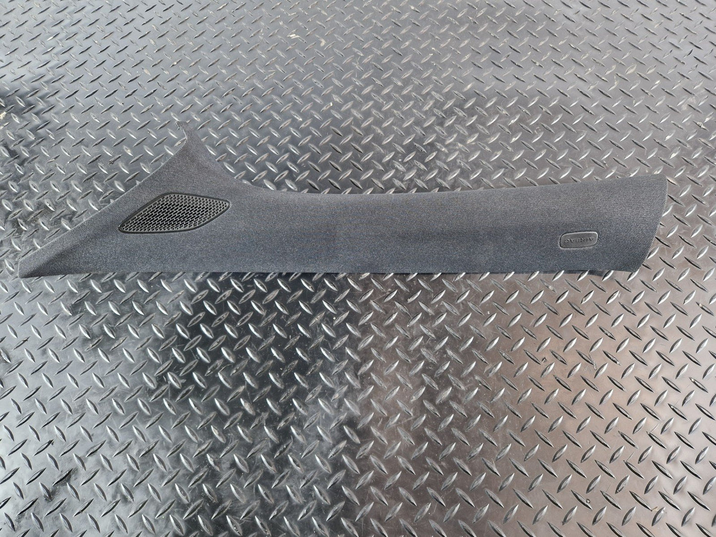 19-ON MERCEDES BENZ B CLASS W247 FRONT LEFT A PILLAR TRIM & SPEAKER A2476900100