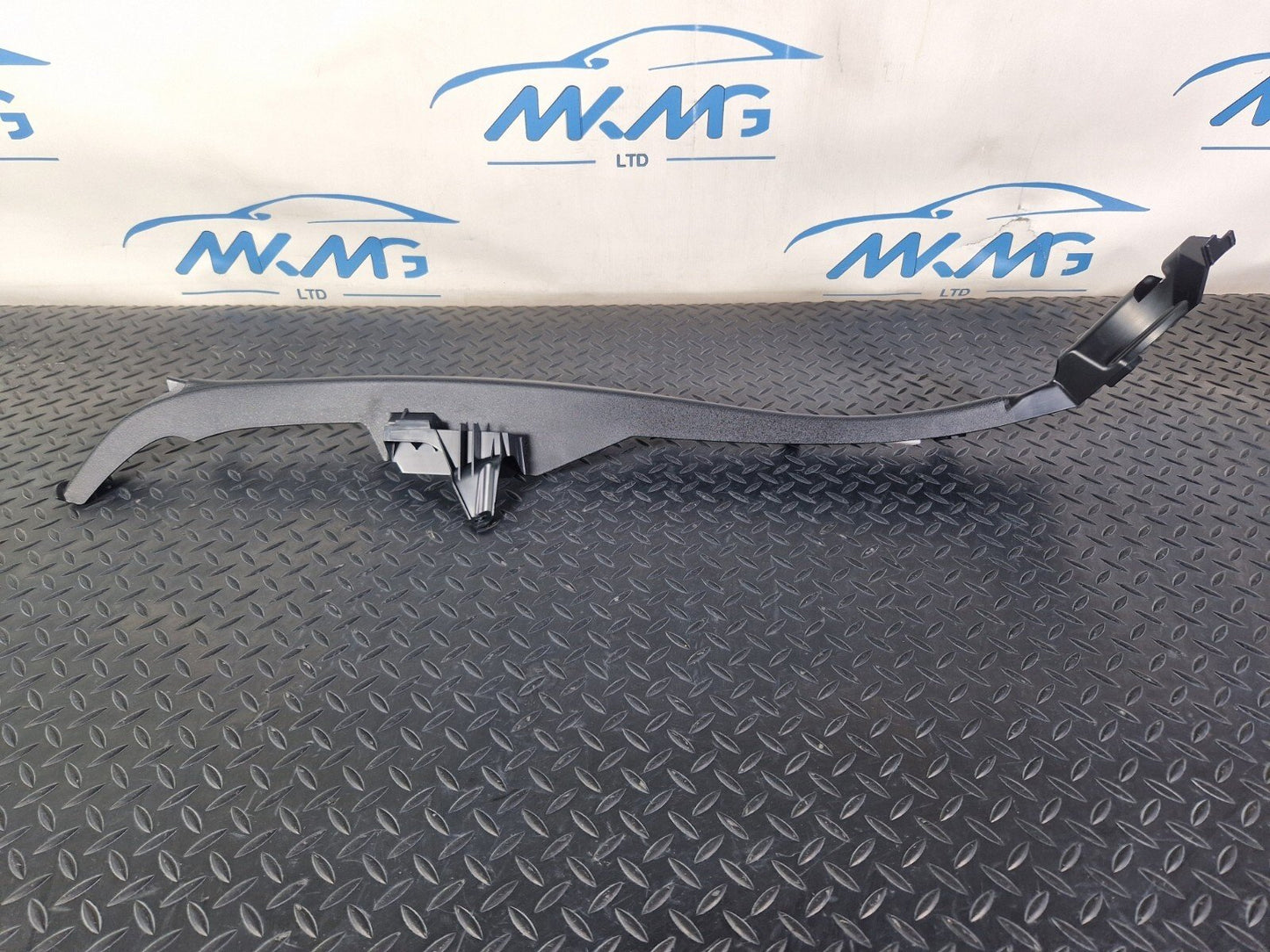 14-21 MERCEDES C200 W205 GENUINE REAR LEFT BLACK C PILLAR TRIM A2056903105