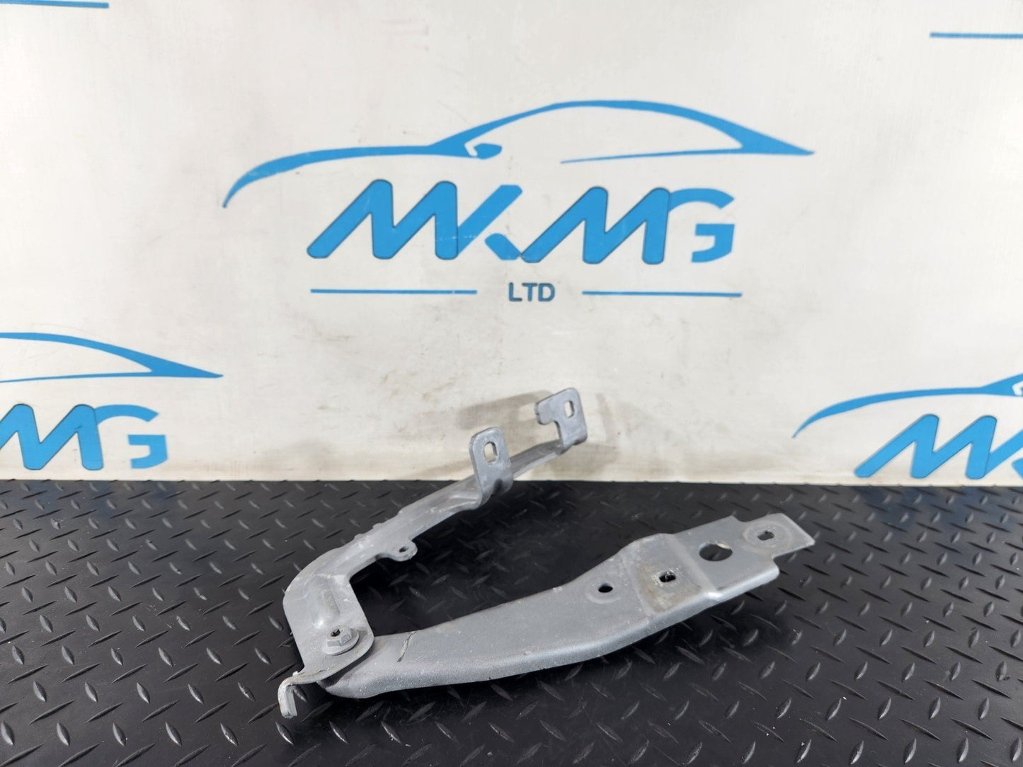 19-ON MERCEDES BENZ B CLASS W247 BONNET HINGE RIGHT DRIVER SIDE A2478800228
