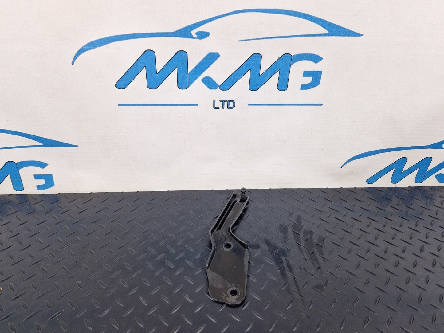 16-24 AUDI A5 F5 CONVERTIBLE GENUINE REAR LID SUSPENSION MOUNTING 8W7827603