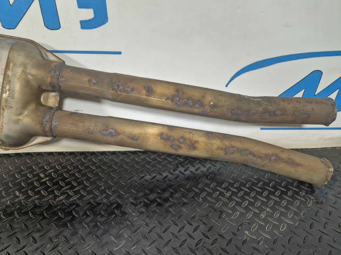 11-18 BMW 6 SERIES F06 640D N57 EXHAUST MIDDLE SECTION 7807103