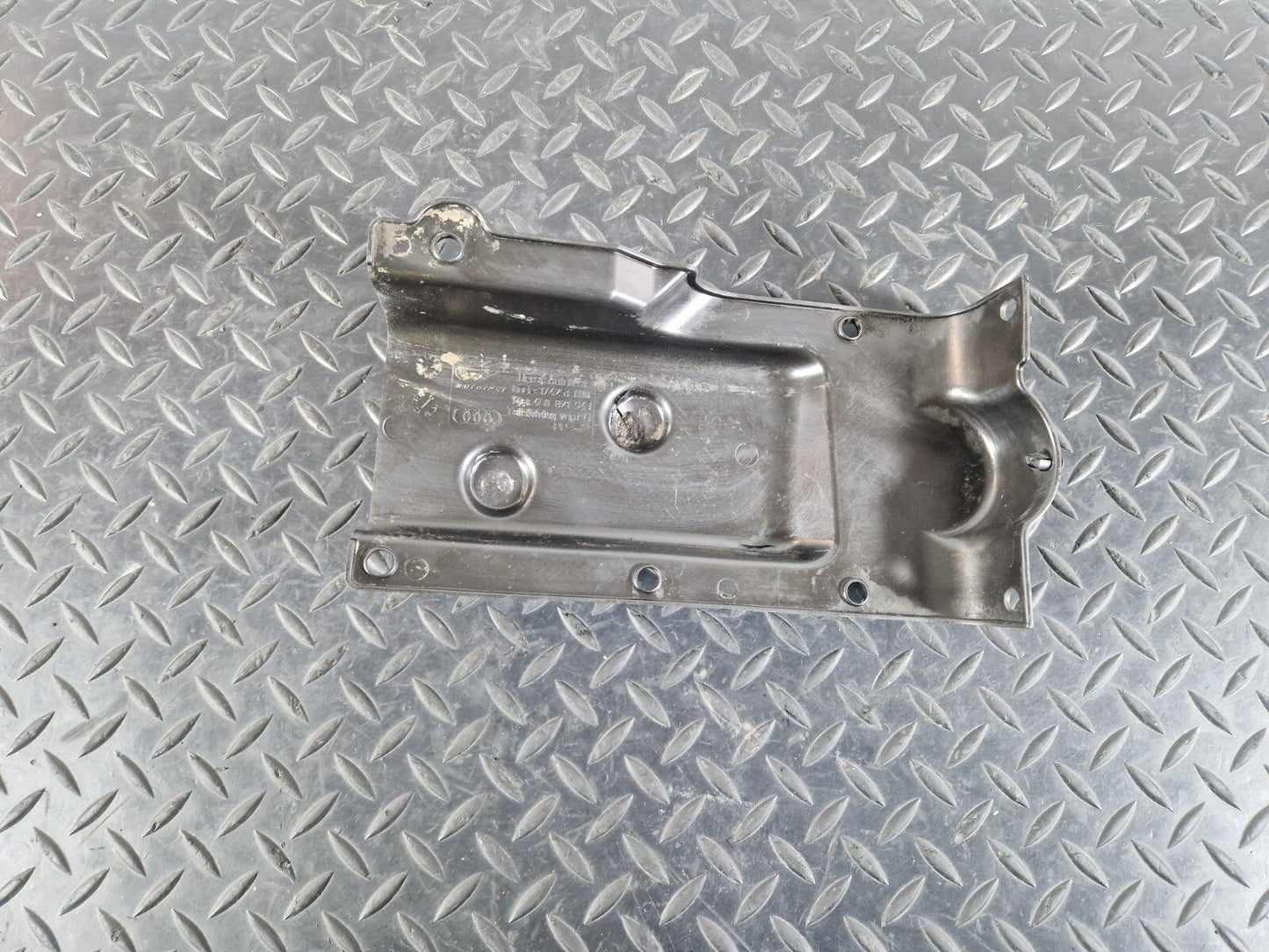10-15 AUDI Q7 4L GENUINE OTHER BODY PART 4L0821943