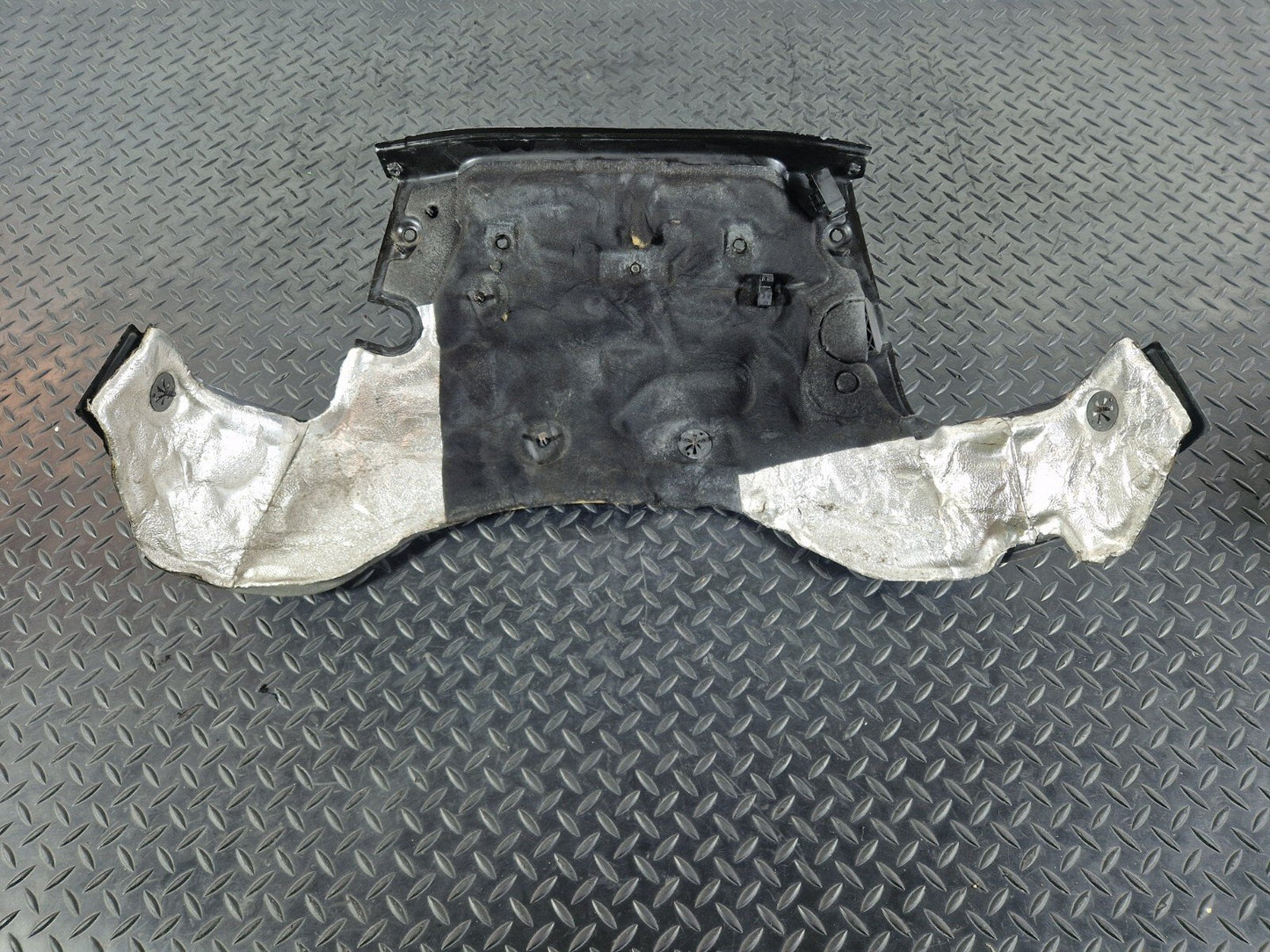 10-15 AUDI Q7 4L OEM ENGINE BAY SCUTTLE PANEL WATER BOX COVER 7L6819523C