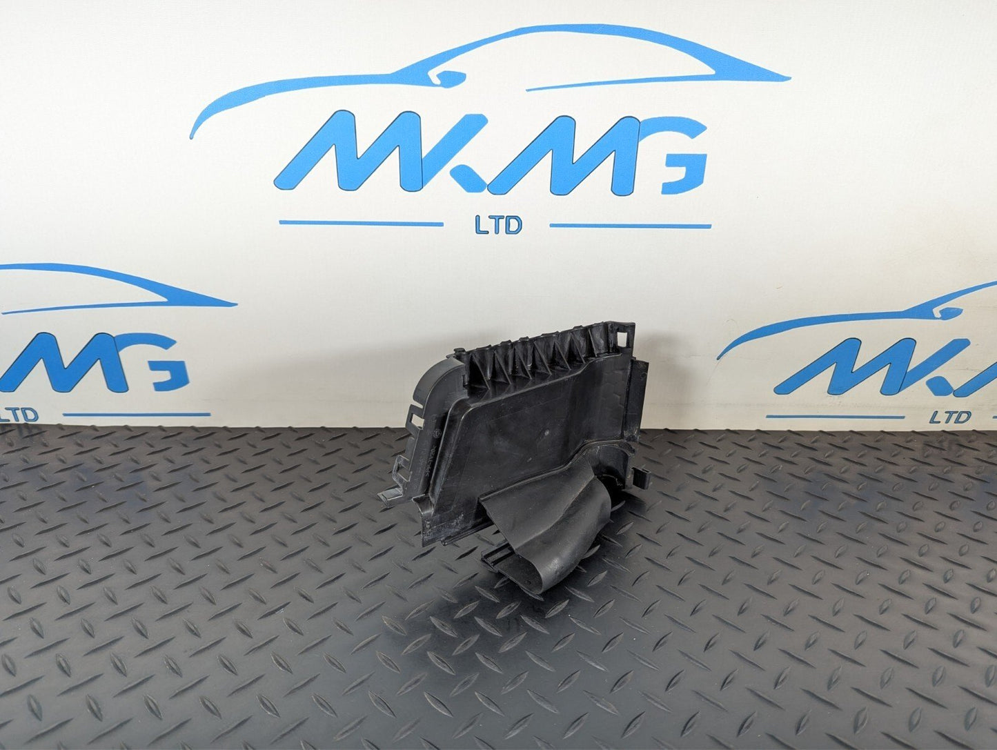 11-19 MERCEDES ML W166 FRONT LEFT N/S ENGINE BAY INSULATION COVER A1666820123