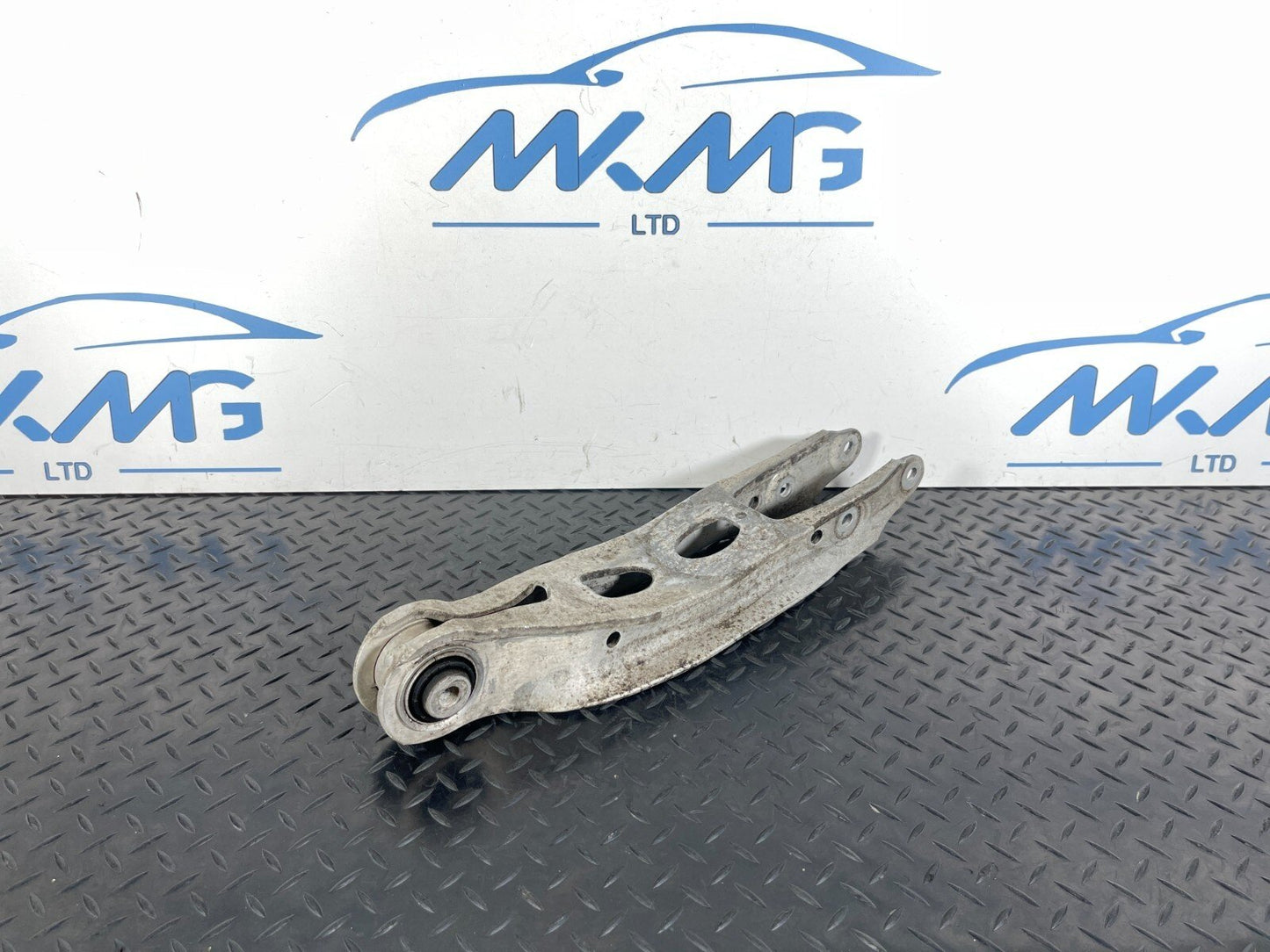 16-23 AUDI A5 F5 SPORTBACK REAR RIGHT OR LEFT SIDE LOWER CONTROL ARM 8W0505311H