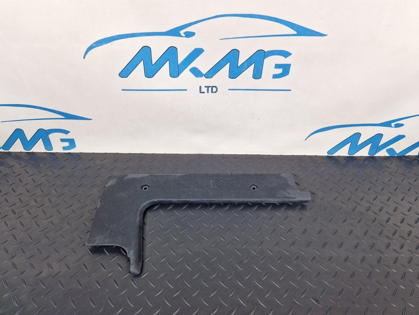 18-ON MERCEDES BENZ SPRINTER W907 BATTERY PLASTIC TOP COVER LEFT N/S A9106863000